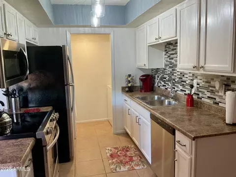 8121 N 32nd Ave, Phoenix, AZ 85051