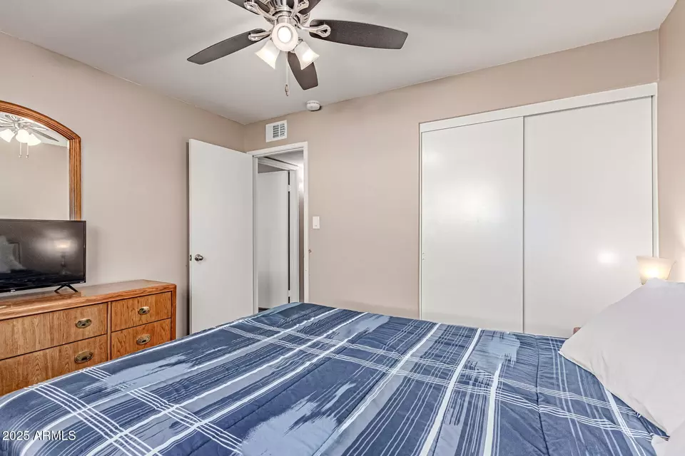 Bedroom - 11449 S Iroquois Dr, Phoenix, AZ 85044 photo 9 of 9