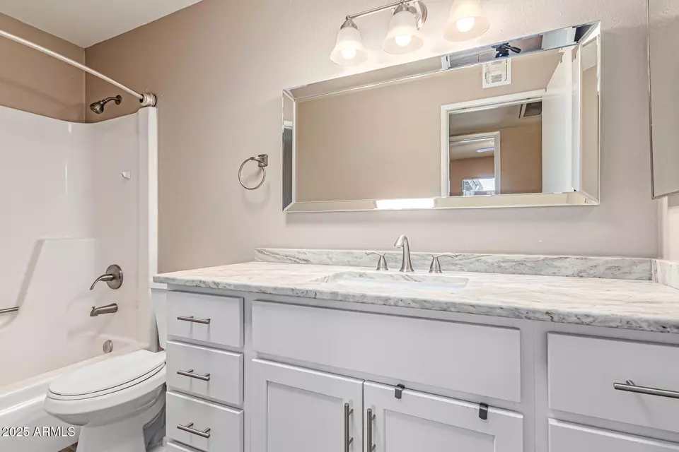 Bath - 11449 S Iroquois Dr, Phoenix, AZ 85044 photo 2 of 2