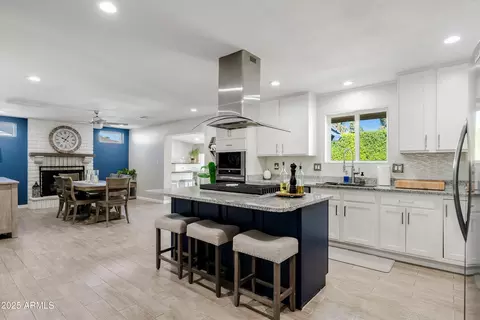 3052 E Lupine Ave, Phoenix, AZ 85028