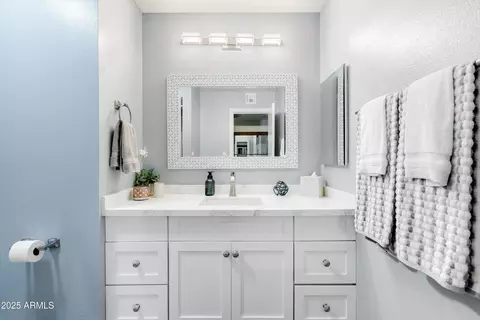 Bath - 3052 E Lupine Ave, Phoenix, AZ 85028 photo 1 of 3
