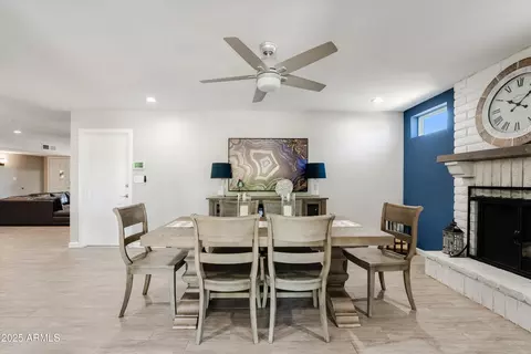 Dining - 3052 E Lupine Ave, Phoenix, AZ 85028 photo 2 of 2