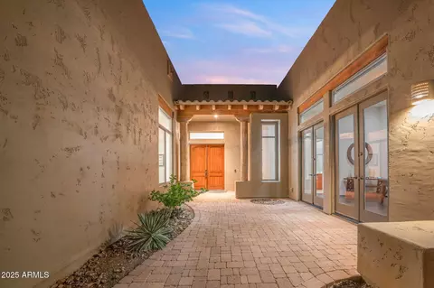 Exterior - 10302 S 16th Ave, Phoenix, AZ 85041 photo 5 of 15
