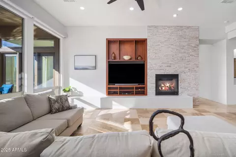 Living - 10302 S 16th Ave, Phoenix, AZ 85041 photo 2 of 2