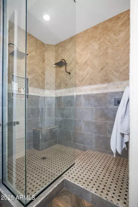 Bath - 10302 S 16th Ave, Phoenix, AZ 85041 photo 8 of 8