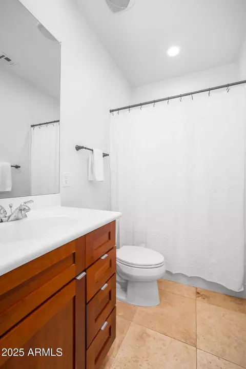 Bath - 10302 S 16th Ave, Phoenix, AZ 85041 photo 1 of 8
