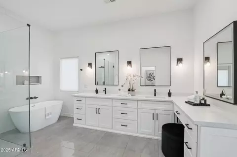 Bath - 6460 E Trailridge Cir #8, Mesa, AZ 85215 photo 2 of 6
