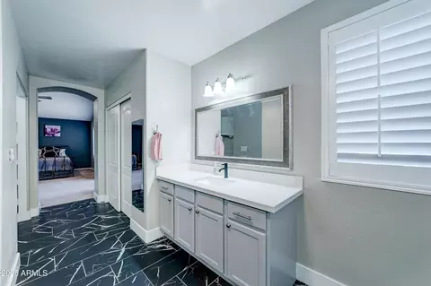 Bath - 2417 E Rockledge Rd, Phoenix, AZ 85048 photo 1 of 5