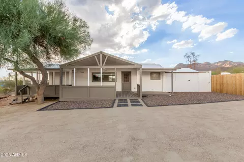5260 N Ironwood Dr, Apache Junction, AZ 85120
