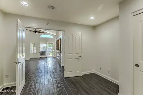 4327 E Wescott Dr, Phoenix, AZ 85050 photo 30