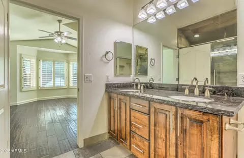 4327 E Wescott Dr, Phoenix, AZ 85050 photo 23