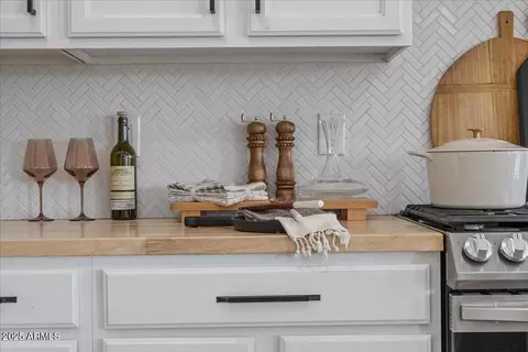 Kitchen - 2405 W Apache Rain Rd, Phoenix, AZ 85085 photo 3 of 4