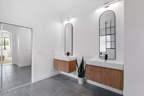 Bath - 2405 W Apache Rain Rd, Phoenix, AZ 85085 photo 1 of 5