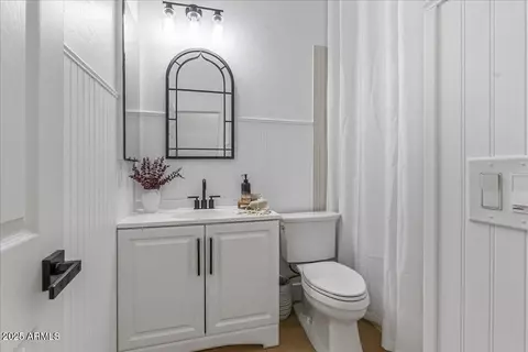 Bath - 2405 W Apache Rain Rd, Phoenix, AZ 85085 photo 2 of 5