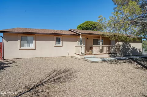 20429 E Hereford Dr, Mayer, AZ 86333