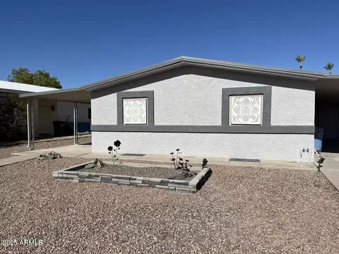 26429 S Navajo Pl, Sun Lakes, AZ 85248