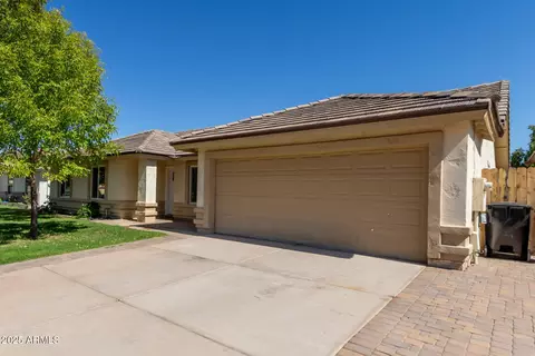 Exterior - 641 N 38th St, Mesa, AZ 85205 photo 3 of 5