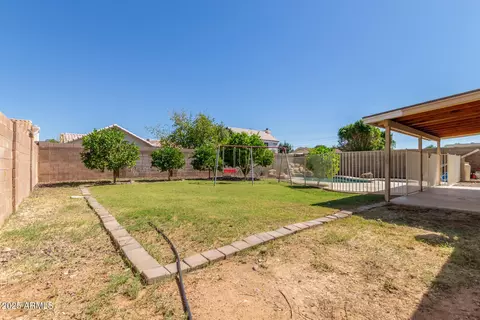 Exterior - 641 N 38th St, Mesa, AZ 85205 photo 4 of 5
