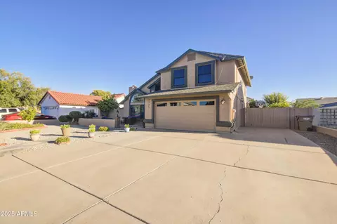 7725 W Dreyfus Dr, Peoria, AZ 85381
