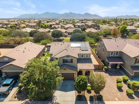 12217 W Davis Ln, Avondale, AZ 85323