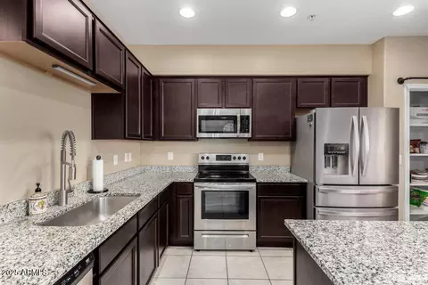 240 W Juniper Ave #1053, Gilbert, AZ 85233