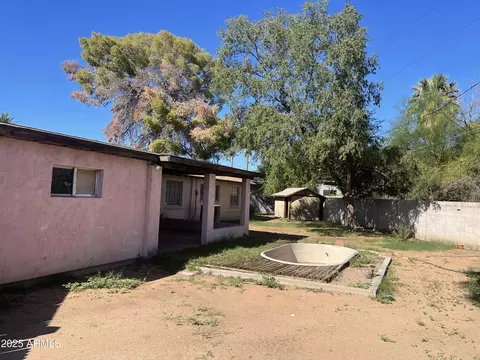 Exterior - 3917 E Weldon Ave, Phoenix, AZ 85018 photo 4 of 8