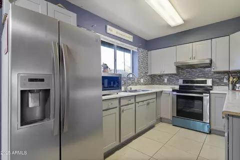 Kitchen - 2456 E Catalina Ave, Mesa, AZ 85204 photo 2 of 3