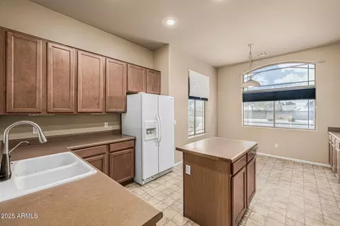 Kitchen - 3729 S Atherton Blvd, Gilbert, AZ 85297 photo 4 of 4