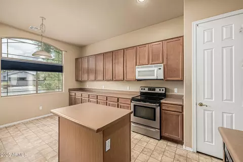 Kitchen - 3729 S Atherton Blvd, Gilbert, AZ 85297 photo 3 of 4