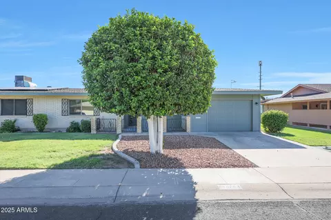 9883 N Balboa Dr, Sun City, AZ 85351