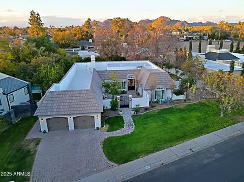 View/Area - 18 W Kaler Dr, Phoenix, AZ 85021 photo 1 of 2