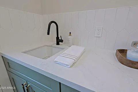Other - 18 W Kaler Dr, Phoenix, AZ 85021 photo 9 of 14