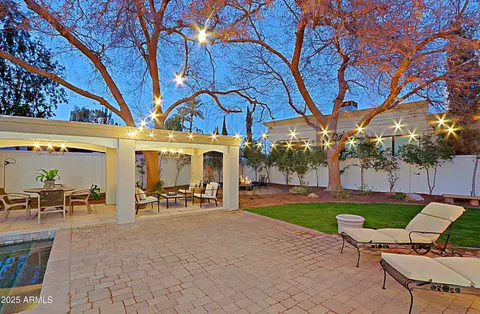 Exterior - 18 W Kaler Dr, Phoenix, AZ 85021 photo 11 of 15