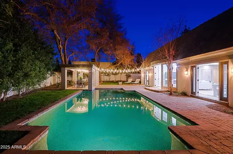 Exterior - 18 W Kaler Dr, Phoenix, AZ 85021 photo 6 of 15