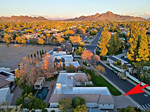 View/Area - 18 W Kaler Dr, Phoenix, AZ 85021 photo 2 of 2