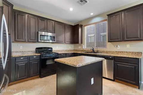 Kitchen - 3073 S Passion Dr, Gilbert, AZ 85295 photo 5 of 5