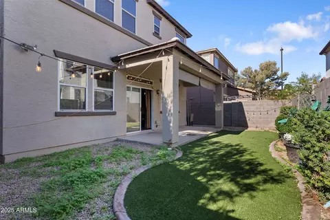 Exterior - 3073 S Passion Dr, Gilbert, AZ 85295 photo 4 of 5