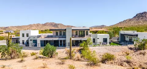 9520 S Krista Dr W, Goodyear, AZ 85338