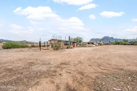 Exterior - 1907 E Foothill St, Apache Junction, AZ 85119 photo 10 of 11