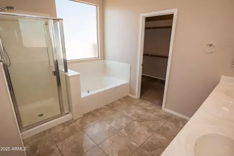 Bath - 1804 Prairie Grass Dr, Sierra Vista, AZ 85635 photo 1 of 4