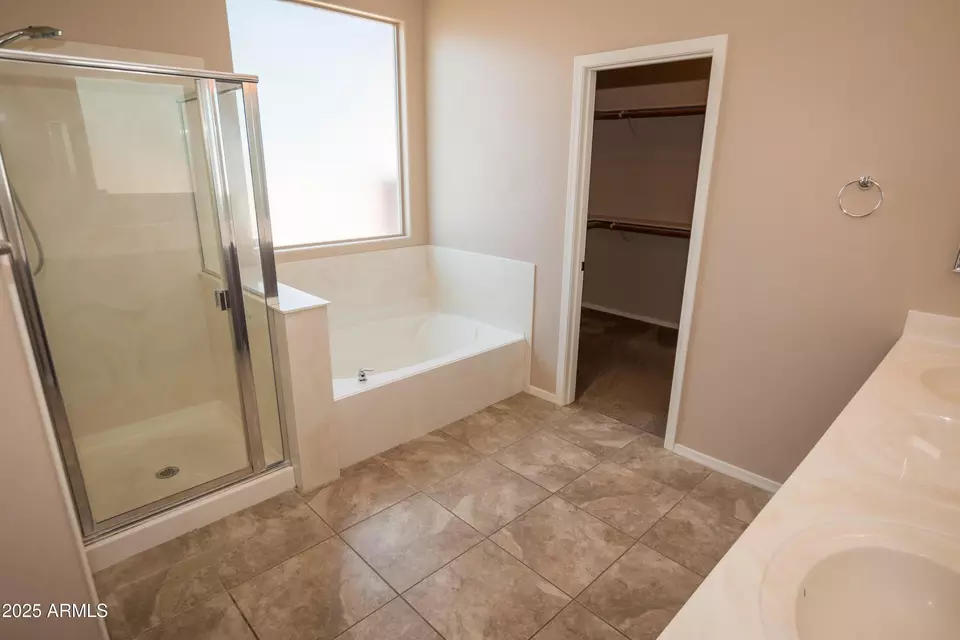 Bath - 1804 Prairie Grass Dr, Sierra Vista, AZ 85635 photo 1 of 4