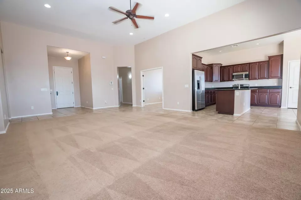 Living - 1804 Prairie Grass Dr, Sierra Vista, AZ 85635 photo 4 of 7