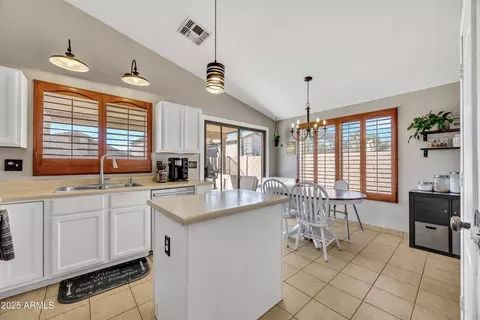 Kitchen - 4745 E Silverwood Dr, Phoenix, AZ 85048 photo 2 of 6