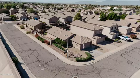 View/Area - 4745 E Silverwood Dr, Phoenix, AZ 85048 photo 2 of 12