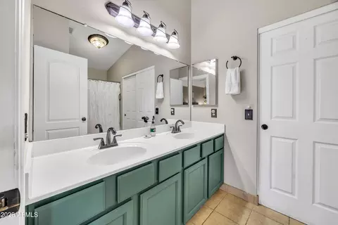 Bath - 4745 E Silverwood Dr, Phoenix, AZ 85048 photo 1 of 4