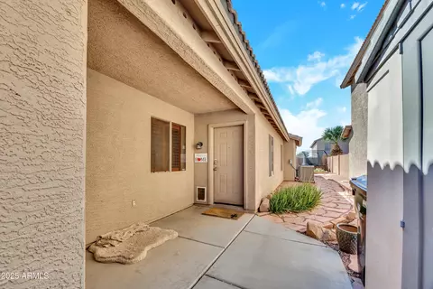 Exterior - 4745 E Silverwood Dr, Phoenix, AZ 85048 photo 2 of 8