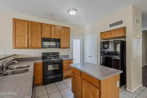 8711 E Kiva Ave, Mesa, AZ 85209 photo 15