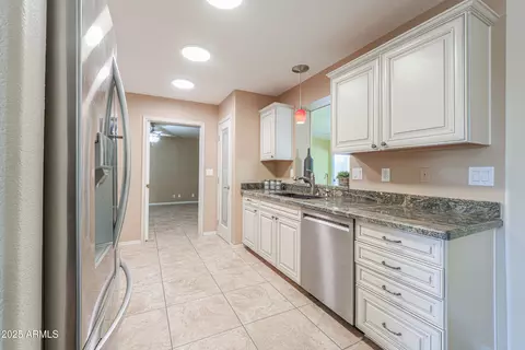 11012 E Kiva Ave, Mesa, AZ 85209 photo 9