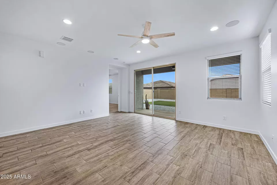 Living - 2532 W Hidalgo Ave, Phoenix, AZ 85041 photo 4 of 4