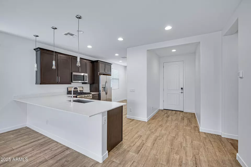Entry Way - 2532 W Hidalgo Ave, Phoenix, AZ 85041 photo 3 of 5